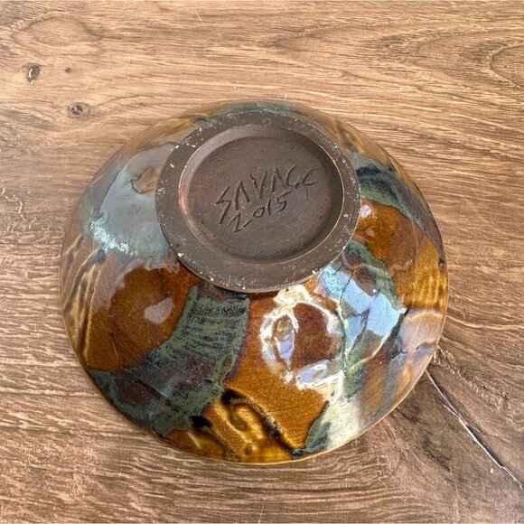 Handmade Pottery Bowl Signed Savage 2015 with Rich Earthy Glaze - Picture 3 of 9